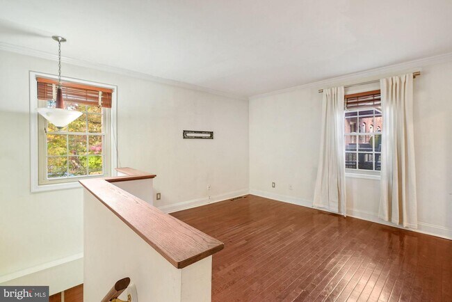 Foto del edificio - 1305 E Abingdon Dr