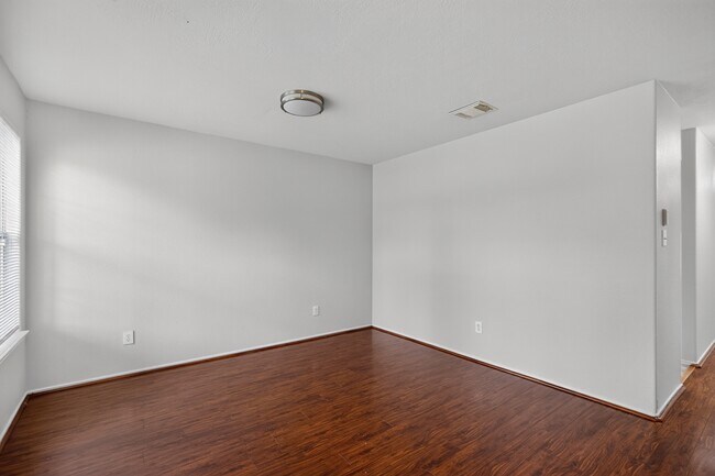 Foto del edificio - 7718 American Holly Ct