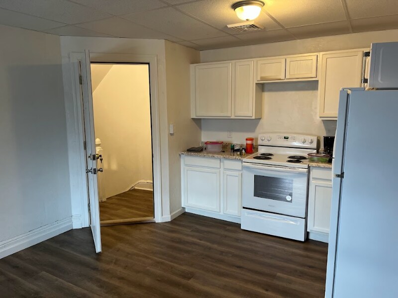 Foto principal - 601 N George St