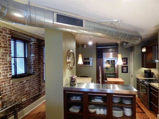 Foto del edificio - 77 Vance Ave