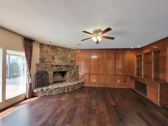 Foto del edificio - 4717 Country Club View