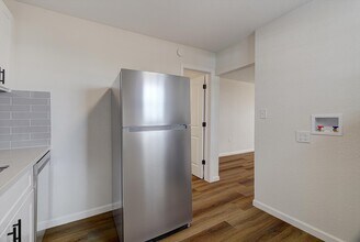 Building Photo - 6608 Avenue O