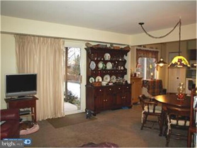 Building Photo - 13A Kittery Ct