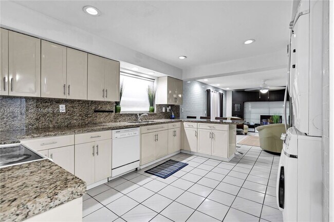 Building Photo - 8909 SW 108th Ct