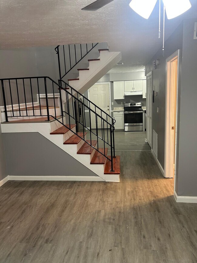 Foto del edificio - 2713 Evans Mill Dr