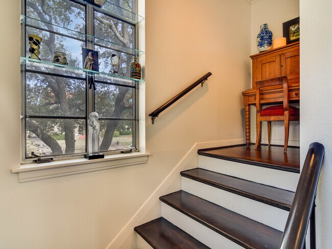 Foto del edificio - 132 W Summit Ave.