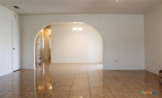 Building Photo - 5707 Dan Dr