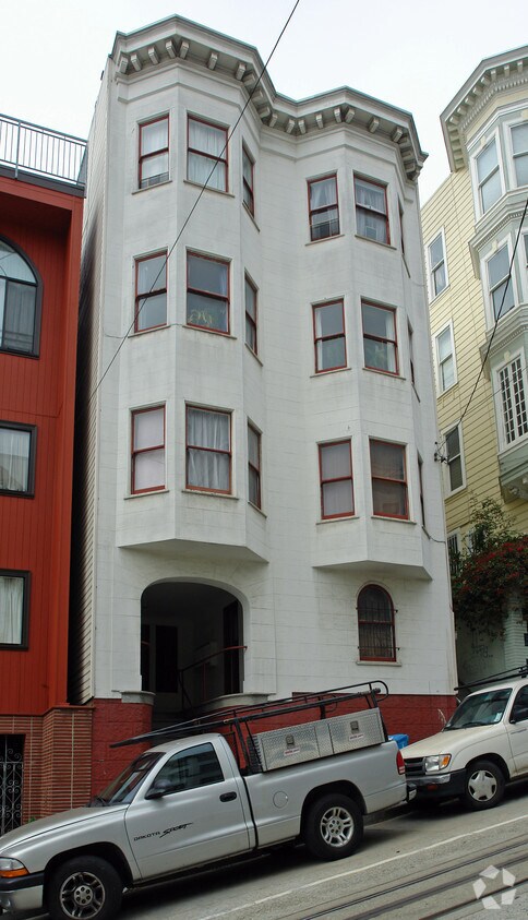Primary Photo - 1175 Washington St