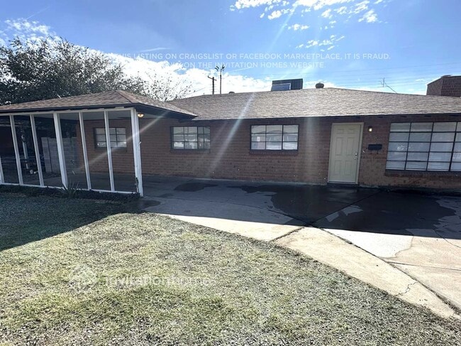 Building Photo - 3335 W McLellan Blvd