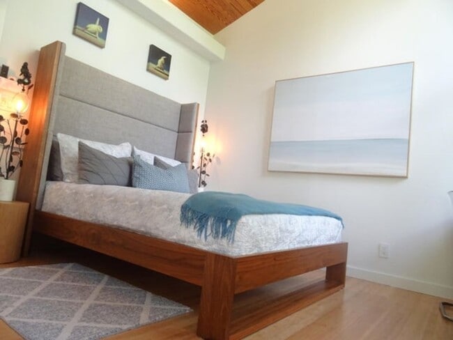 Foto del edificio - 930 Rambling Dr Cir