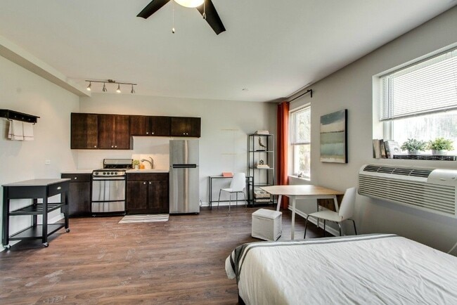 Foto del edificio - 1627 N Humboldt Blvd