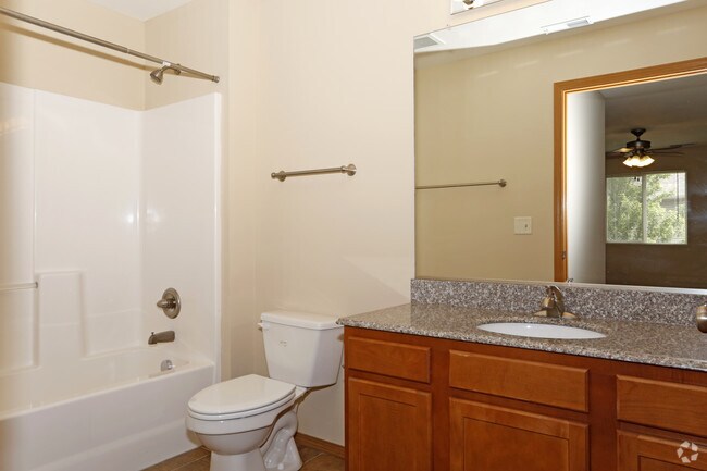 3HAB, 2BA, 1500 ft². Interior de la unidad - Tullamore Village