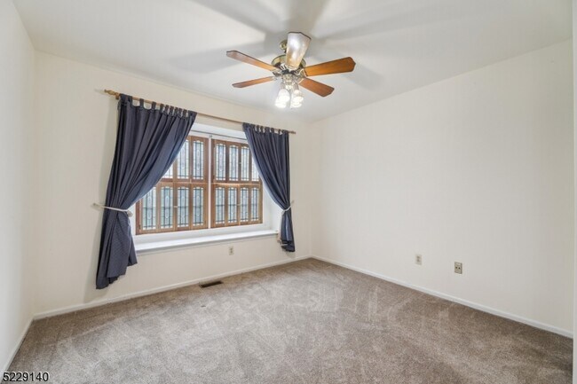 Foto del edificio - 10 Dorset Ln