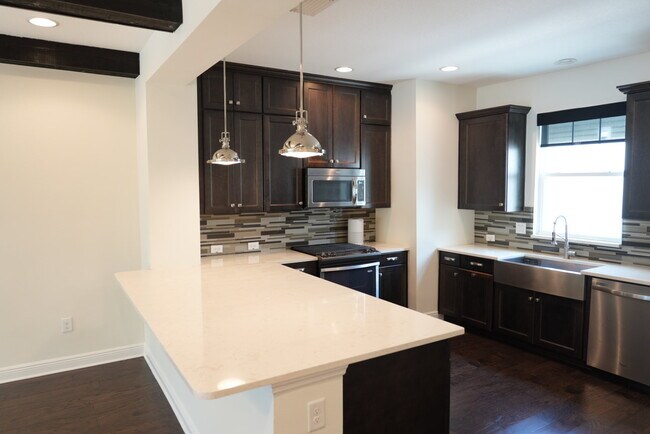 Foto del edificio - 3227 W Horatio St