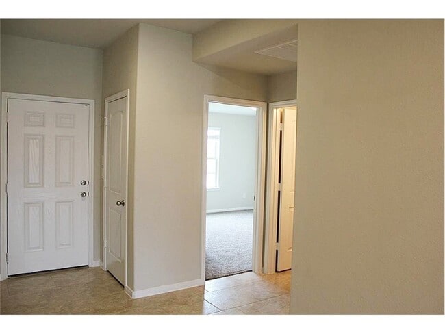 Building Photo - 9507 Green Maple Ct