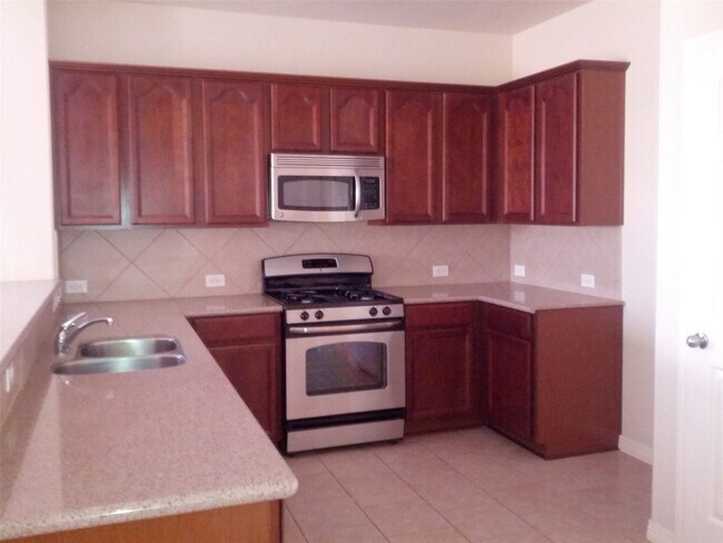 Foto del edificio - 12807 Southern Valley Dr
