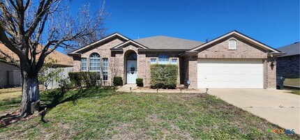 Building Photo - 4509 Twin Oaks Cir