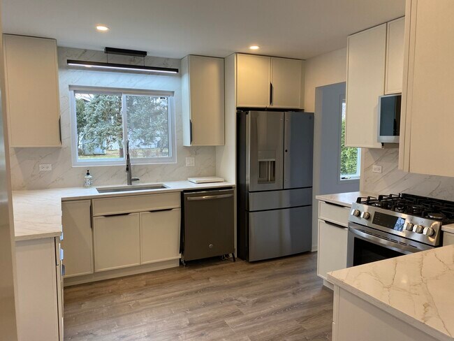 Foto del edificio - 1346 Leverenz Rd