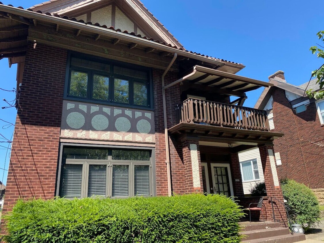 6401-6403 Bartlett - 6401-6403 Bartlett