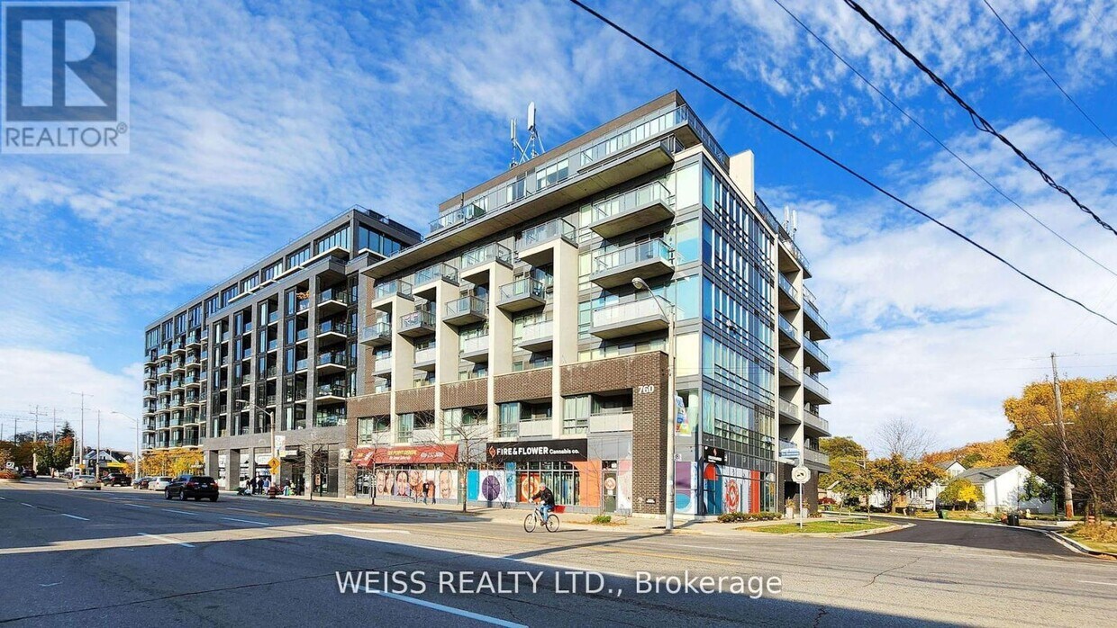 Primary Photo - 760-760 The Queensway