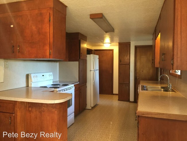 Building Photo - 3 br, 1.5 bath House - 1723 Bishop Rd