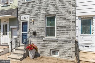 Building Photo - 2634 E Thompson St