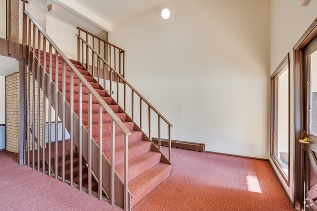 Lobby Photo - Garden Bay Square