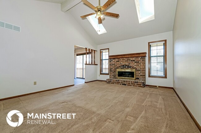 Building Photo - 11433 N Highland Ave