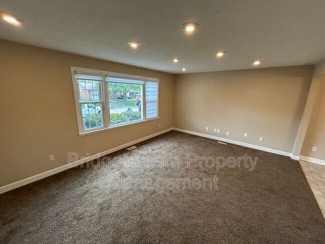 Foto del edificio - 1567 Burchwood Dr