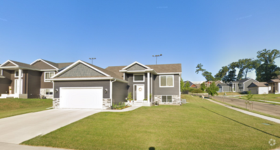 Building Photo - 6703 Clarkia Dr NW