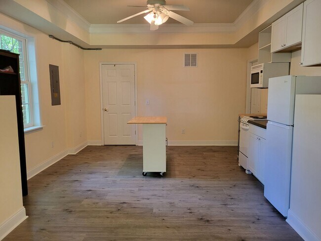 Building Photo - 15815 Waldrop Hill Ct