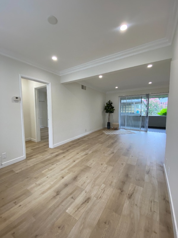 Building Photo - 283 S El Molino Ave