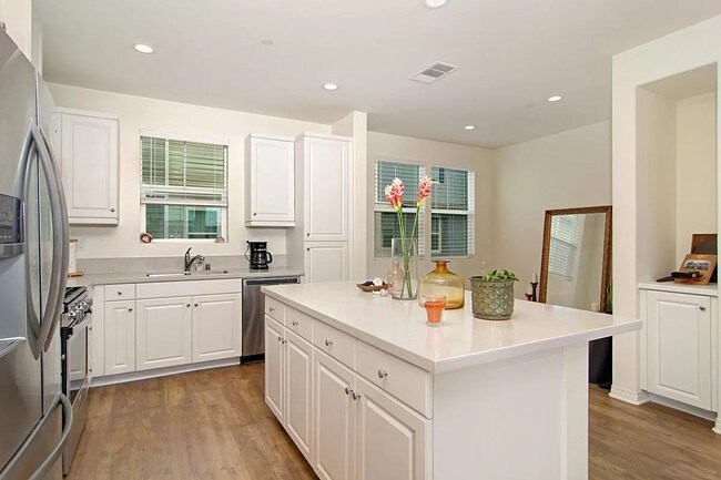 Building Photo - 511 Sandpiper Way