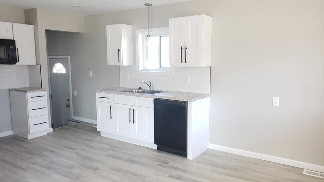 Building Photo - 15161 Harrison St