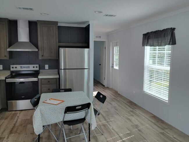Foto del edificio - 63 Sullivan Kilrain Rd