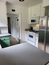 Building Photo - 1307 W Noble Ave