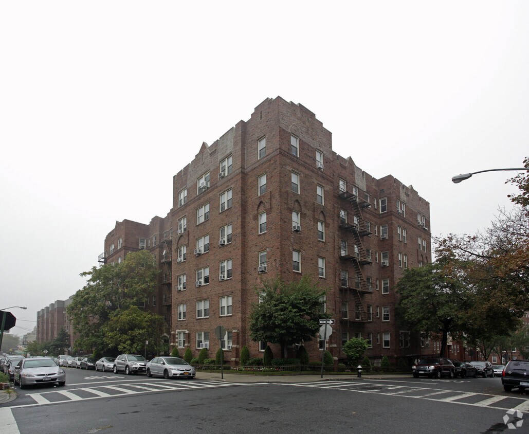 64-21 Booth Street - 64-21 Booth St