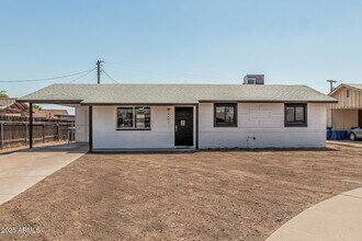 Building Photo - 4641 S 17th Pl