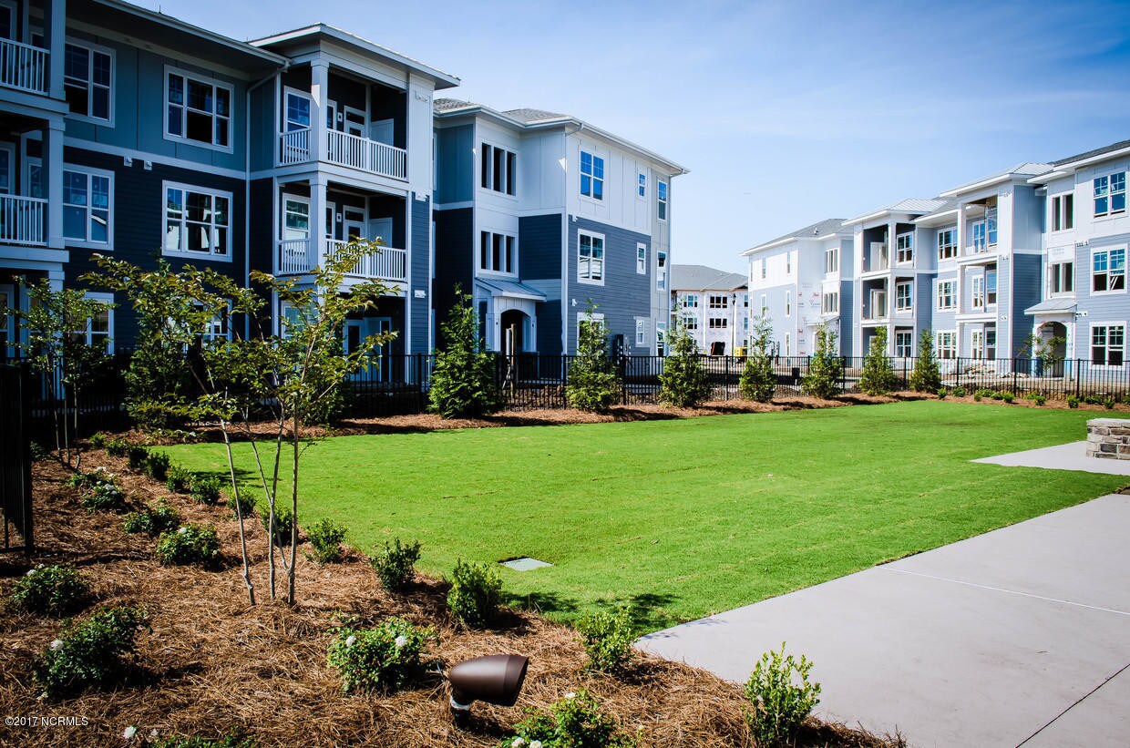 Foto principal - 1605 Barclay Pointe Blvd
