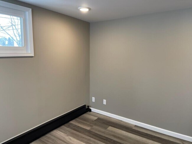 Building Photo - 5826 Buffalo Ave