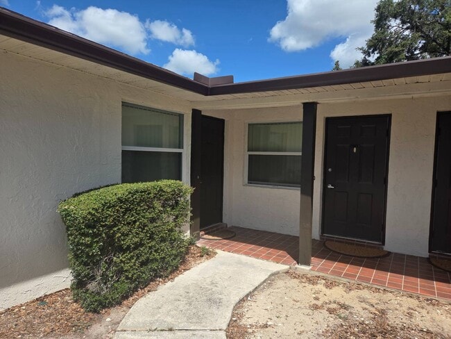 Building Photo - 4718 Leucadendra Dr