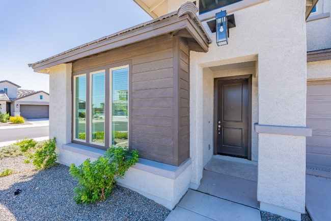 Building Photo - 11933 W Luxton Ln