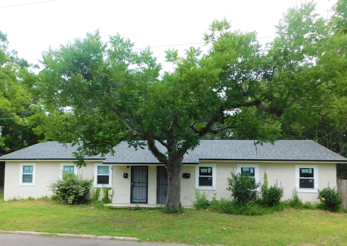 1331 Fairfax St, Jacksonville, FL 32209 Townhome Rentals in