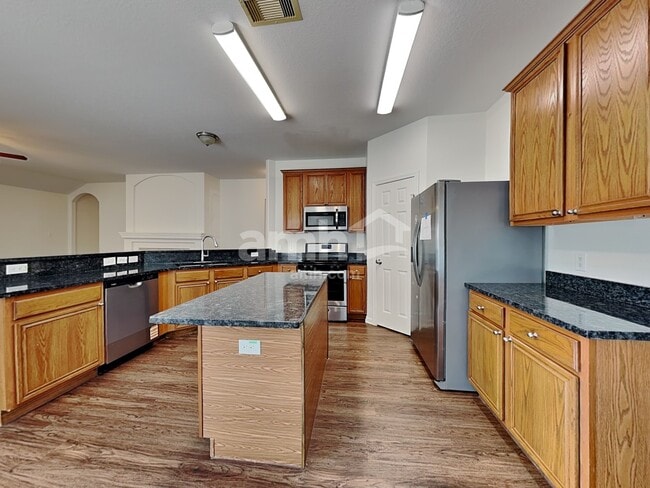 Foto del edificio - 4910 Monarch Meadow Ln