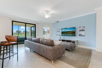Building Photo - 12043 Hawthorn Lake Dr