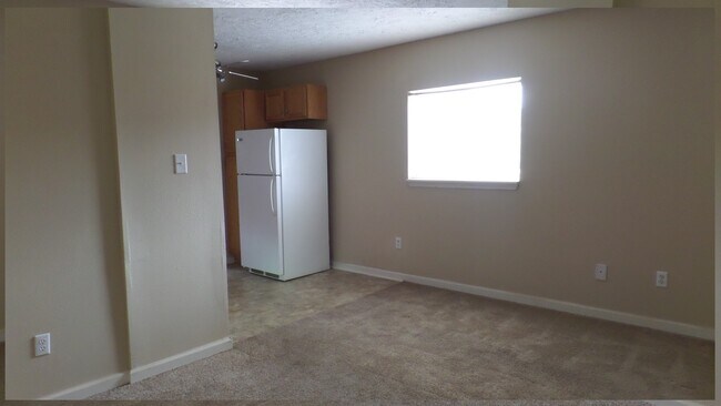 Living Room/Kitchen - 164 Lakeshore Dr