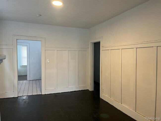 Building Photo - 9421 Ravenswood St
