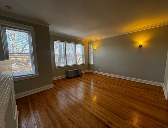 Foto del edificio - 6422 N Greenview Ave