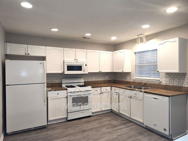 Building Photo - 14830 Cane Field Dr