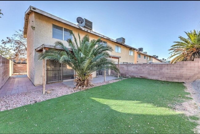 Building Photo - 4420 Shalimar Ave